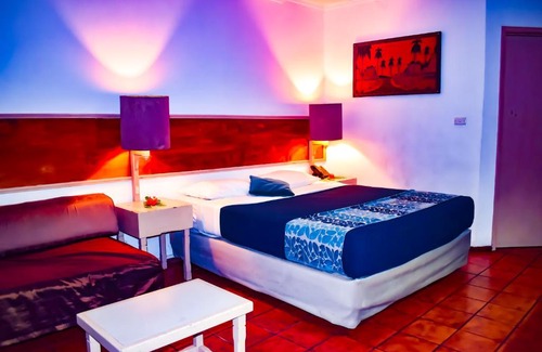 Lautoka Hotel | Budget-Friendly Lautoka Hotel with Pool & Breakfast Options