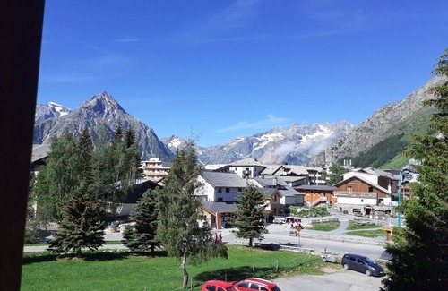 Les Deux Alpes Apartment | Experience Comfort at Lauvitel J2: Steps from the Slopes