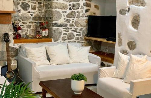Mandraki Apartment | Experience Oceanfront Bliss at Lava House, Rated 8.7/10