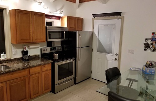 Mark Twain Apartment | Oceanfront Relaxation at Lava Java Inn on Kau Coast