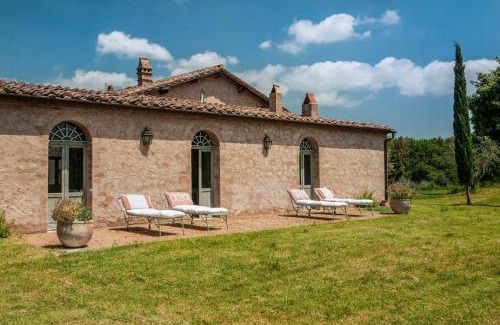 Camigliano Villa | Explore Lavacchio: Family-Friendly 4-Star Retreat