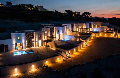 Santorini Hotel | Discover Lavadoze Suites: 9.7/10 with Ocean Views & Pool
