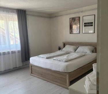 Konjic Apartment | Discover Lavanda House: Family-Friendly with Pool Access