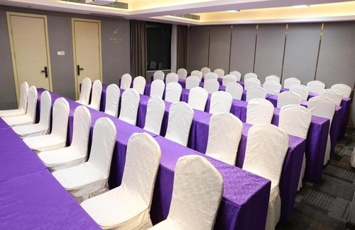 Buji Hotel | Convenient Stay at Lavande Hotels Shenzhen North Station
