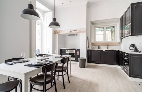 Santarem Apartment | Discover Lavatera Red Apartment in Santarém, Portugal