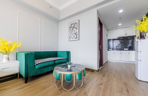 Panyu Hotel | Top-Rated Lavender Apartment - Wanda Branch with Kitchen & More