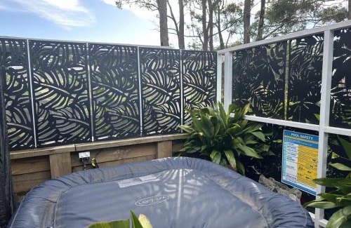 St. Georges Basin House | Discover Lavender Cottage: Family and Pet-Friendly Retreat