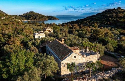Trpanj Ski Chalet | Discover Lavender Cottage: 10/10 Rated, Pet Friendly Retreat