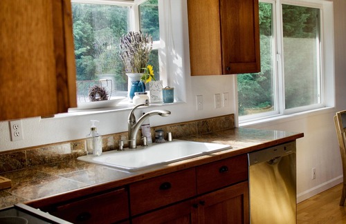 Sequim House | Lavender Farm House: Steps from the Ocean & Olympic Park