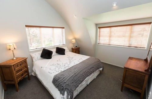 Riverhead Other | Lavender Hill: Guest Rated 10/10 with Family-Friendly Amenities