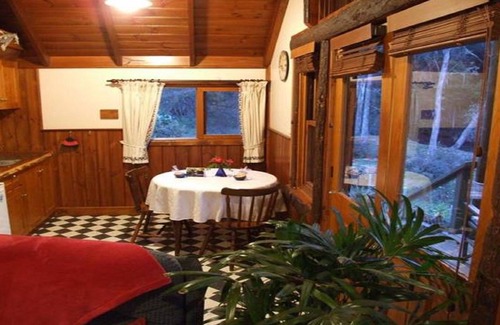 Harrietville Bed & Breakfast | Inviting Lavender Hue B&B with Pool and Breakfast Included
