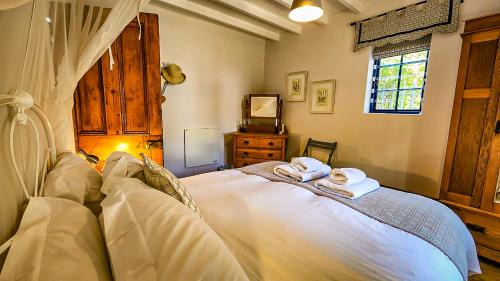 Stanford Apartment | Discover Lavender’s Blue: Family-Friendly Retreat Awaits!