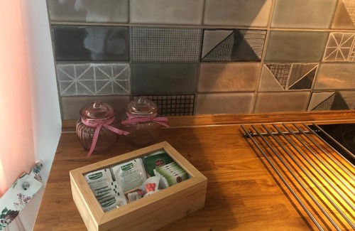 Pernik Apartment | Lavender Suite: Pet-Friendly Oasis with Ocean Views