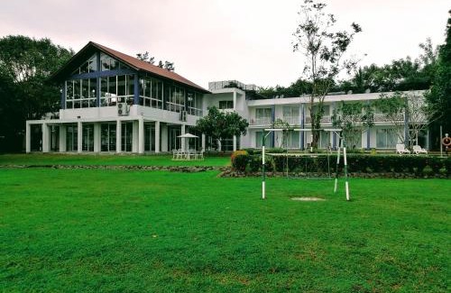 Wilgamuwa Hotel | Discover Lavendish Wild Safari: 4-Star Oceanfront Escape