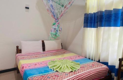 Nallathanniya House | Budget-Friendly Stay at Lavendra Guest House for Families