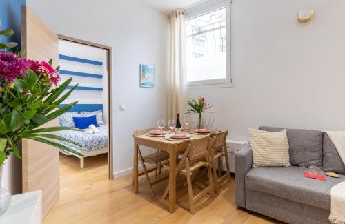 Gambetta Apartment | Relaxing Retreat at Lavie Maison with Hot Tub & Sauna