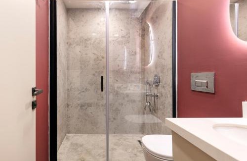 Cesme Hotel | Relax at LaVie Otel Çeşme: Oceanfront Pool & Spa Retreat