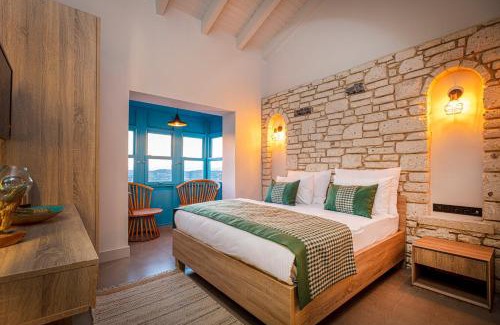 Cesme Hotel | Relax at LaVie Otel Çeşme: Oceanfront Pool & Spa Retreat