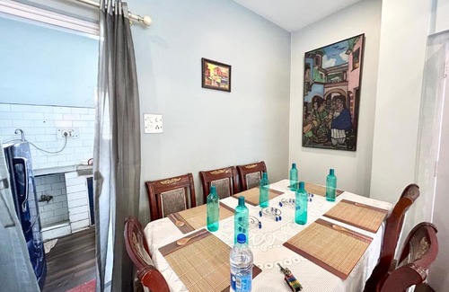 Ballygunge Apartment | Cozy 2BHK Apartment in Ballygunge with Daily Housekeeping