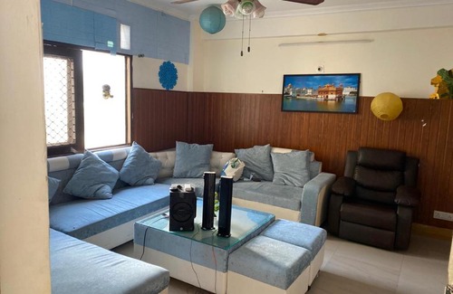 Mohali Apartment | Cozy 3BHK Flat with Wifi and Private Washroom