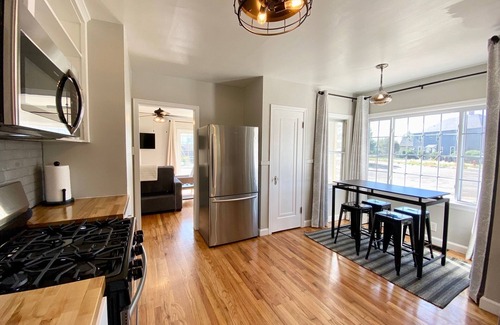 Cheyenne Apartment | Indulge in Luxury with Ocean Views and No Cleaning Fee!