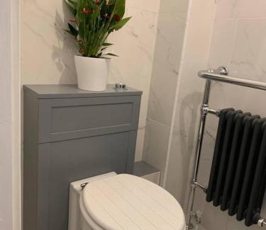 Bury St Edmunds Apartment | Relaxing Stay at The Marble Apartment - 8.6/10 Rated