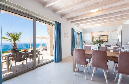 Zerviana Villa | Elegant Villa for 7 with Oceanfront Views at Phalasarna