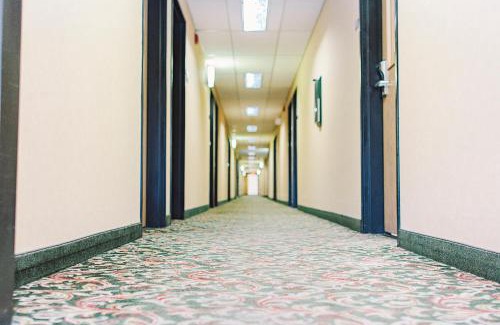 Puget Hotel | Inviting GuestHouse Inn Bellingham: Pet Friendly & Accessible
