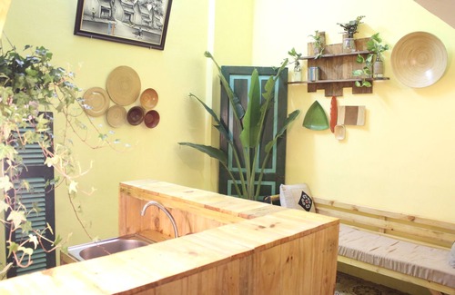Hang Trong House | Convenient Lavoite Homestay: Steps to Hoan Kiem Lake