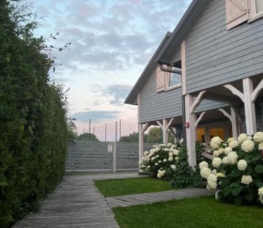Karwia Cabin | Discover Lawendowe Domki: Pet-Friendly Oceanfront Retreat