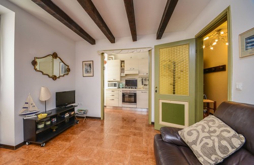Gargnano Apartment | Elegant Lake View Mansion with Pet-Friendly Amenities