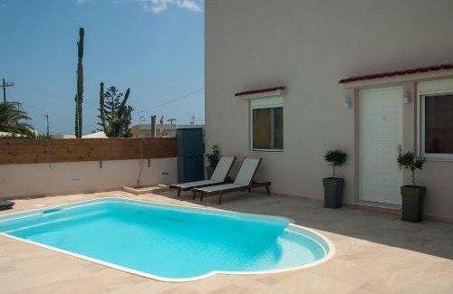 Palekastro Apartment | Experience Lazaros Home: 4-Star Poolside Retreat Awaits