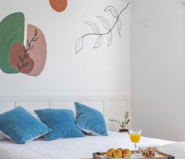Portal do Sol Apartment | Beachfront Escape: Pool & Fun with High-Speed WiFi