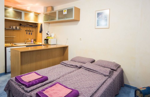 Burgas Apartment | LAZUR - 15min to the Beach with Oceanfront Views