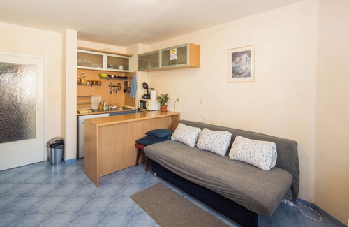 Burgas Apartment | LAZUR - 15min to the Beach with Oceanfront Views
