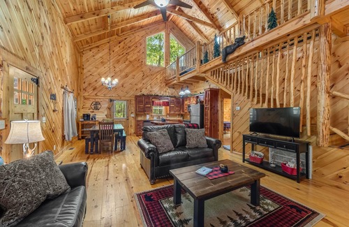 Mentone Cabin | Unwind at Lazy Bear: Hot Tub, Fire Pit & Game Room Fun
