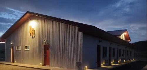 Weiser Hotel | Inviting Lazy Bear Ranch: Pet-Friendly & Wheelchair Accessible