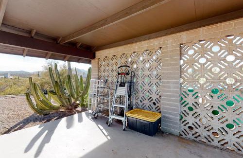 Tucson House | Relaxing Getaway at Lazy C Ranch: Family & Pet Friendly