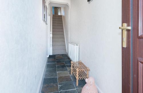 Haverigg House | Inviting Lazy Cottage: 4-Star Getaway for Families & Pets