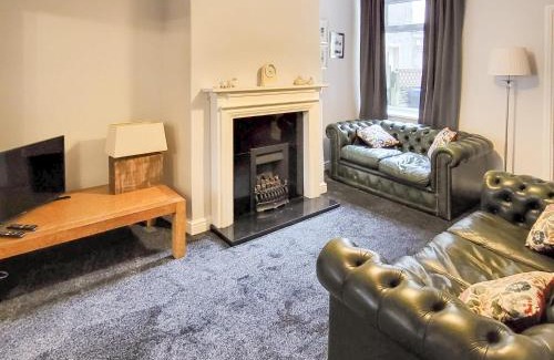 Haverigg House | Inviting Lazy Cottage: 4-Star Getaway for Families & Pets