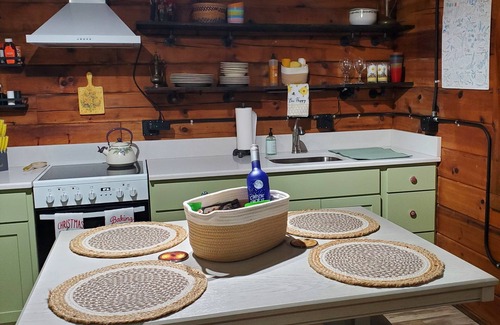 Sautee Nacoochee Cabin | Romantic Getaway at Lazy Daisy Loft - 10/10 Guest Rated!