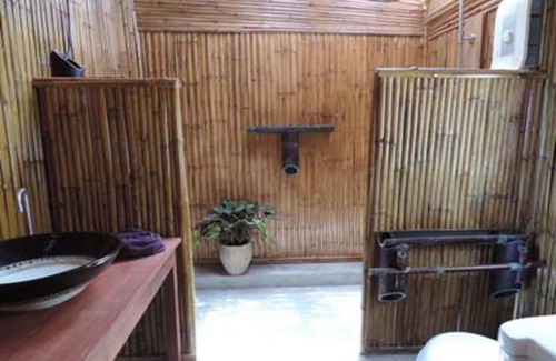 Ko Lanta Hotel | Ideal Stay at Lazy Days Bungalows: Pool and Family-Friendly
