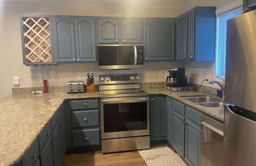 Osage Beach Condo | Family Retreat at Lazy Days Condo with Lakefront Decks