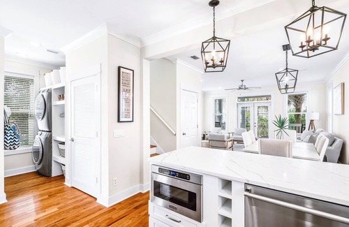 Rosemary Beach House | Relaxing Retreat: Pet-Friendly Stay with Pool & Bikes