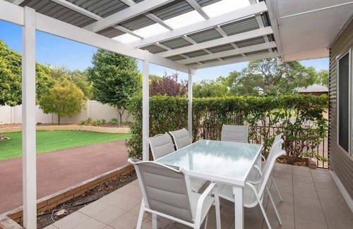 Marybrook House | Beachfront Bliss: Lazy Days @ the Beach, Dunsborough