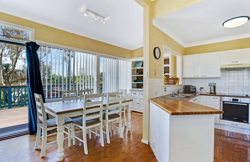 Black Head House | Relax at Lazy Dayz: Oceanfront Bliss and Family-Friendly Fun