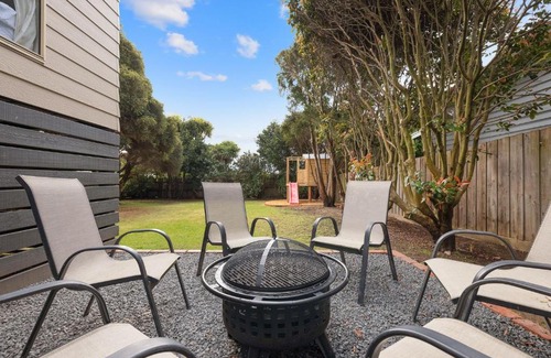 Cape Woolamai House | Unforgettable Lazy Daze at SummerHaze - Pet Friendly Retreat