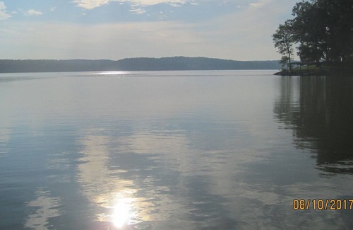 Cadiz House | Lazy Daze on the shores of beautiful Lake Barkley!