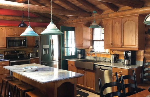 Angel Fire House | Experience Lazy Dog Lodge: A Cozy Retreat for Adventure