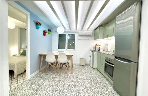 La Sagrada Familia Apartment | Explore Lazy Donkey Sagrada Familia - Family-Friendly Retreat